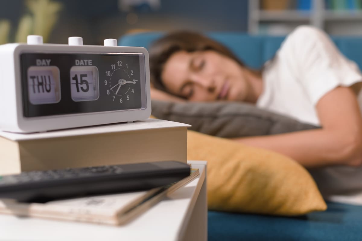 Con l’ora legale si riprende a dormire un’ora di più