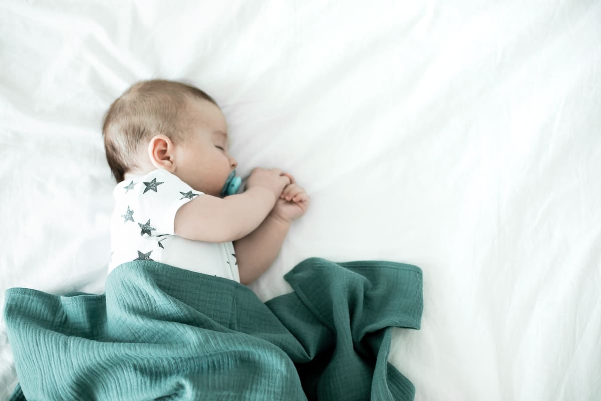 Di quanto sonno ha bisogno il mio bambino
