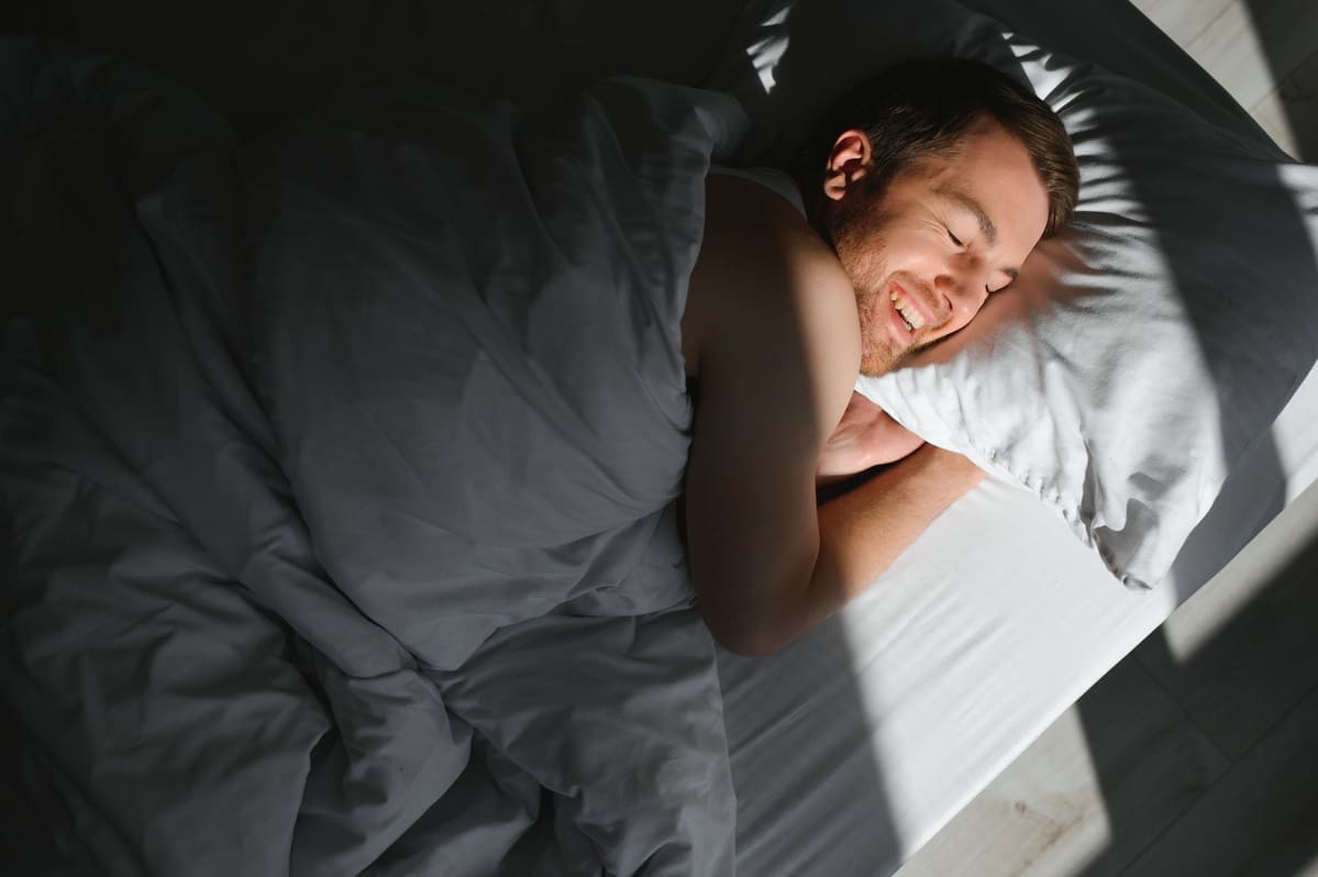 Come la cattiva posizione durante il sonno influisce sul tuo riposo