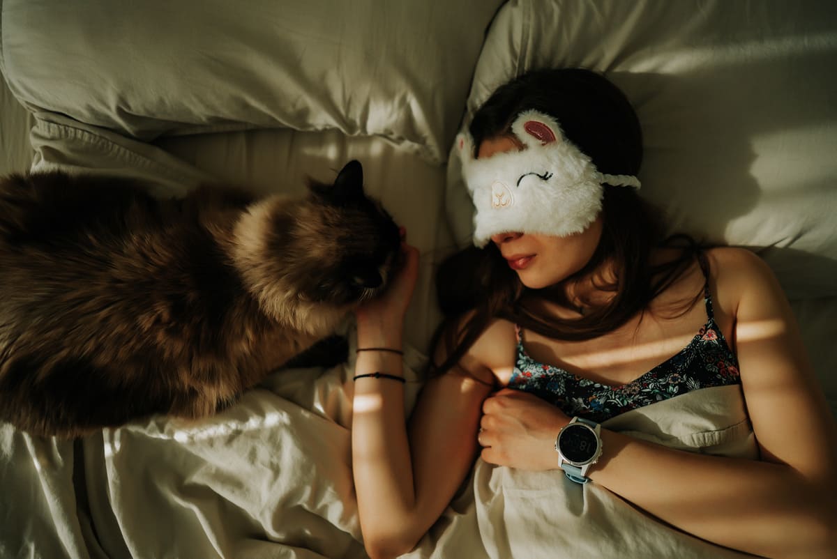 Dormire di più ti aiuta a risparmiare soldi