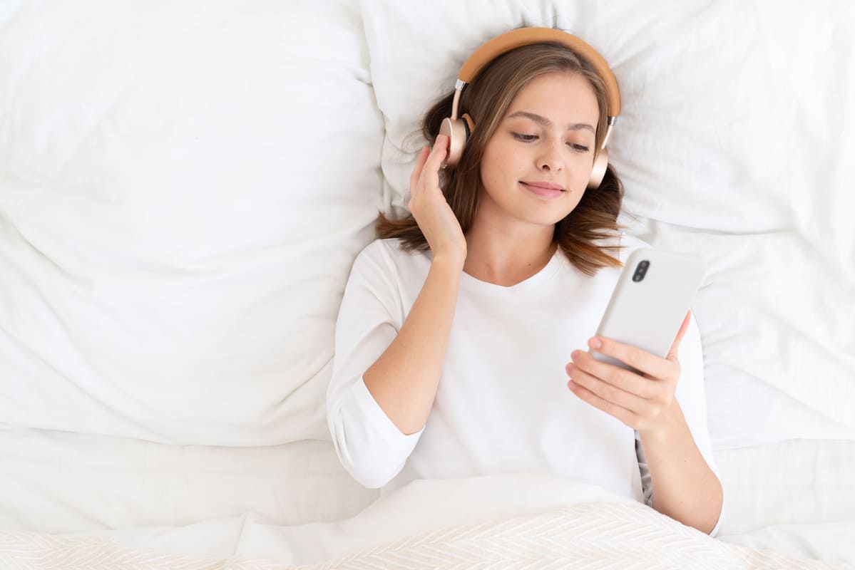Ascoltare musica può aiutarti a dormire meglio