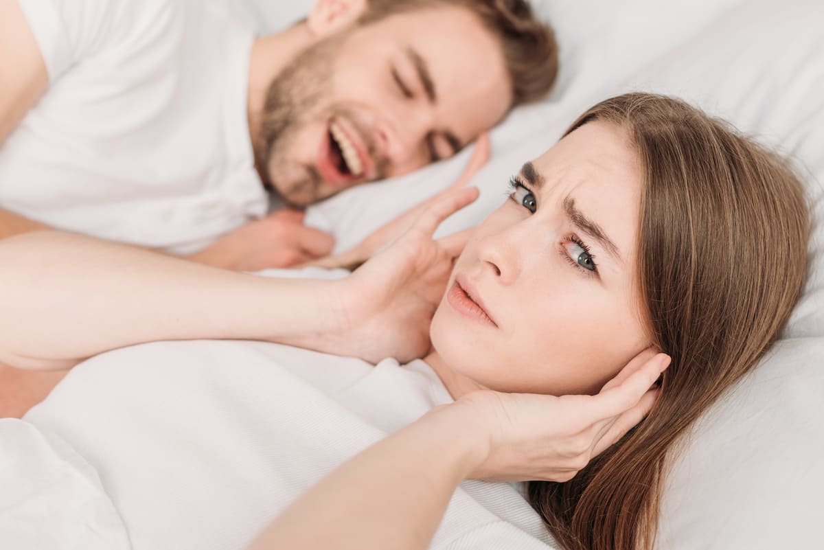 Perché parliamo nel sonno