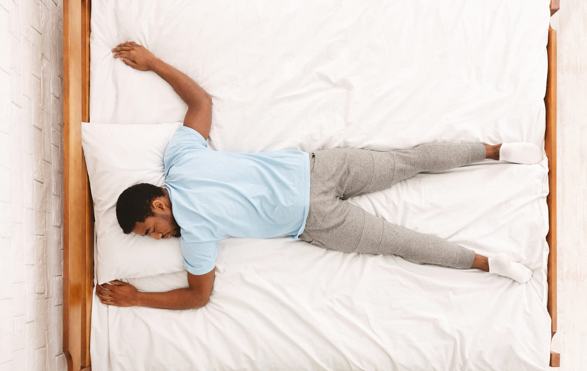 Come smettere di dormire sullo stomaco … perché è terribile per te