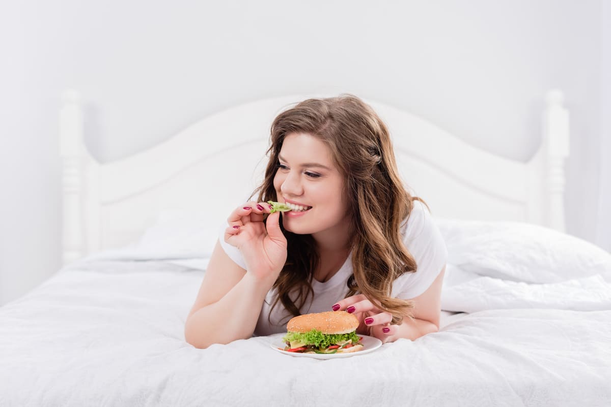 Il fast food influisce sulla qualità del sonno
